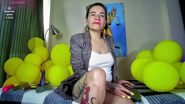 oriana thomson01 online show from 22, 5, 2026