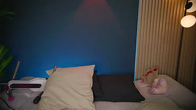 Sophie Blake NE online show from 18, 2, 2026