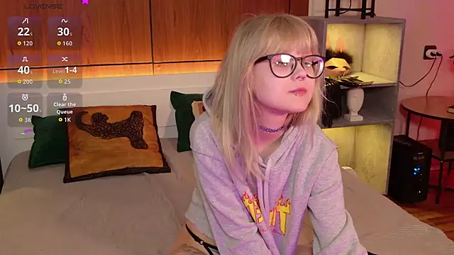 Snapshot of MoliQin chatting on 9, 4, 2026 MoliQin online show from 9, 4, 2026