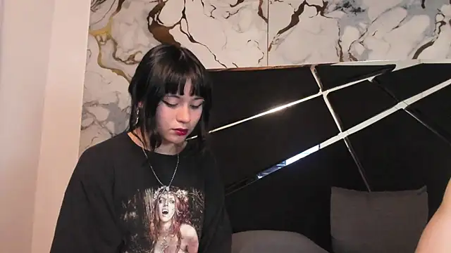 Snapshot of Couple_In_Heat chatting on 17, 4, 2026 Couple In Heat online show from 17, 4, 2026