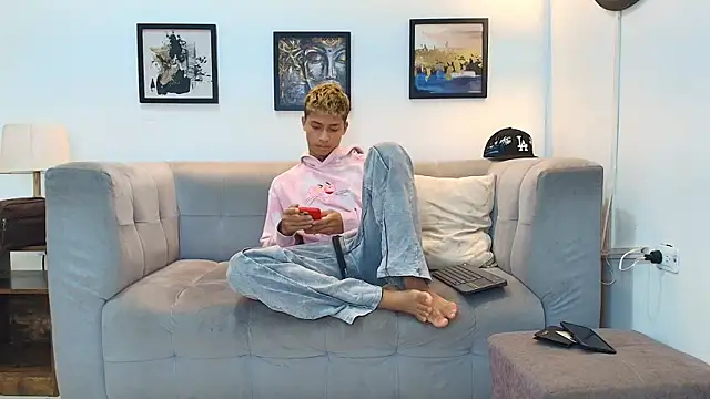 GOLD BOYS online show from 26, 5, 2026