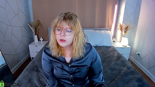 luna c0ra online show from 22, 2, 2026