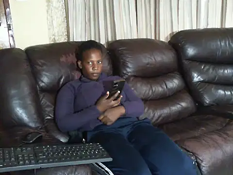 Snapshot of Sky-Diamond chatting on 11, 4, 2026 Sky-Diamond online show from 11, 4, 2026