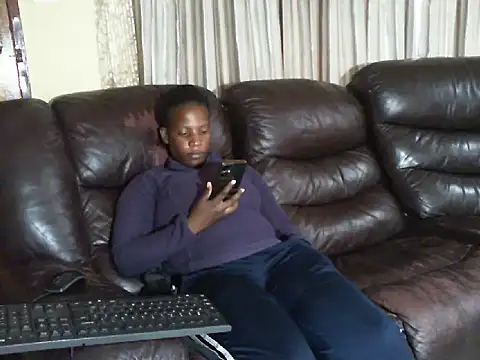 Snapshot of Sky-Diamond chatting on 11, 4, 2026 Sky-Diamond online show from 11, 4, 2026