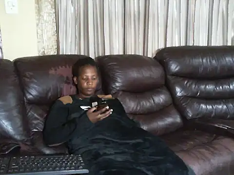 Snapshot of Sky-Diamond chatting on 13, 4, 2026 Sky-Diamond online show from 13, 4, 2026
