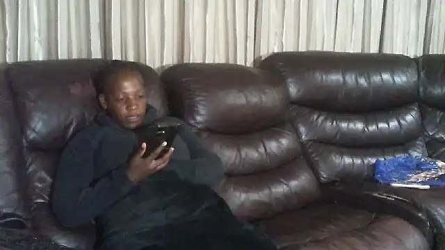 Snapshot of Sky-Diamond chatting on 22, 4, 2026 Sky-Diamond online show from 22, 4, 2026
