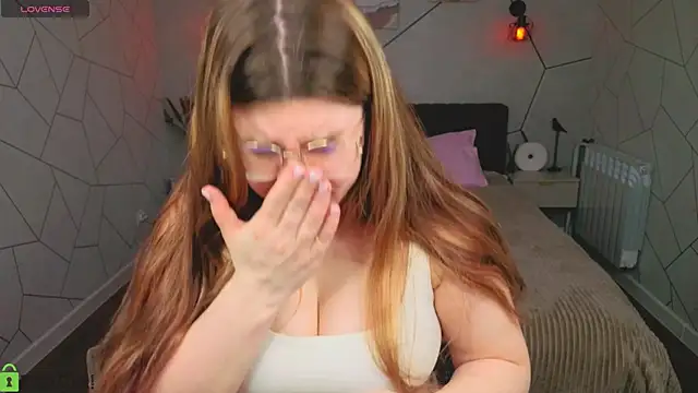 zoe j0y online show from 4, 4, 2026