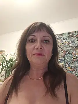 Snapshot of SaraGina chatting on 19, 4, 2026 SaraGina online show from 19, 4, 2026