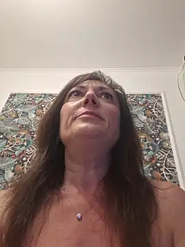 Snapshot of SaraGina chatting on 28, 4, 2026 SaraGina online show from 28, 4, 2026