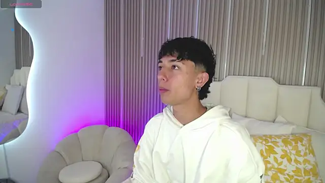 Aiden Rivers  online show from 26, 2, 2026