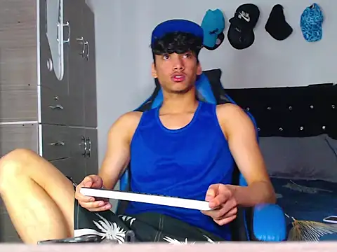 Lyam Russo online show from 5, 3, 2026