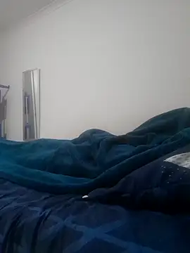 iwantolderwmn online show from 6, 3, 2026