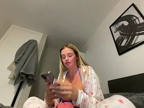 jadey19x online show from 19, 2, 2026