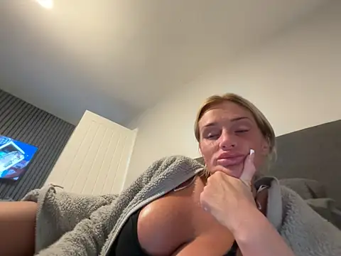 jadey19x online show from 5, 4, 2026