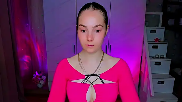 Maddy Wood  online show from 11, 5, 2026