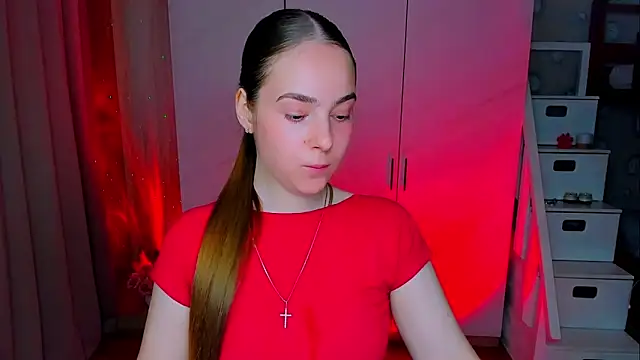 Maddy Wood  online show from 17, 5, 2026