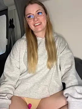 Snapshot of melanieTesss chatting on 23, 2, 2026 melanieTesss online show from 23, 2, 2026