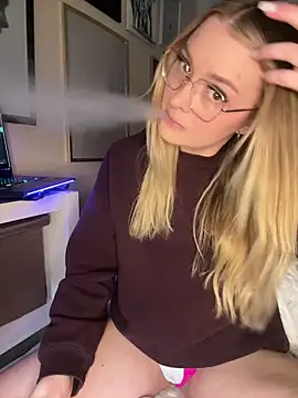 Snapshot of melanieTesss chatting on 30, 3, 2026 melanieTesss online show from 30, 3, 2026