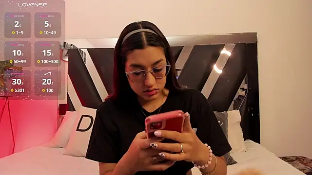 Mia Iron online show from 3, 5, 2026