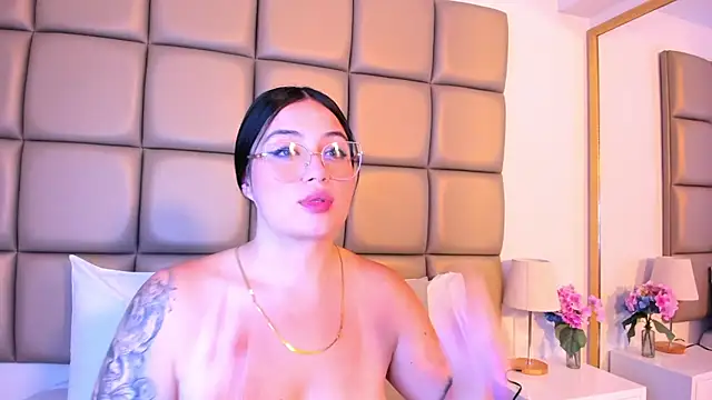 Snapshot of annybentleii chatting on 16, 4, 2026 annybentleii online show from 16, 4, 2026