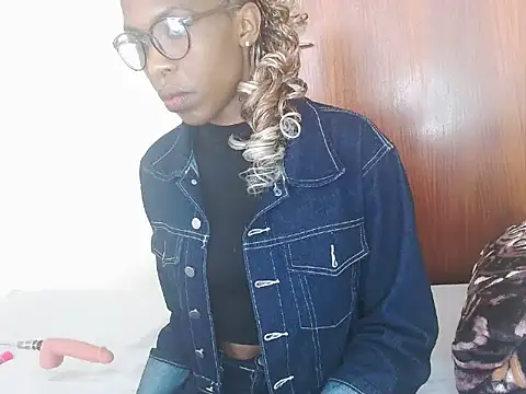 Snapshot of ChocoSlenderXXX chatting on 12, 3, 2026 ChocoSlenderXXX online show from 12, 3, 2026