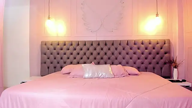 Snapshot of hillary_bigbutt chatting on 9, 3, 2026 hillary bigbutt online show from 9, 3, 2026