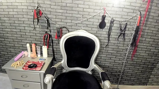 Snapshot of hillary_bigbutt chatting on 30, 3, 2026 hillary bigbutt online show from 30, 3, 2026