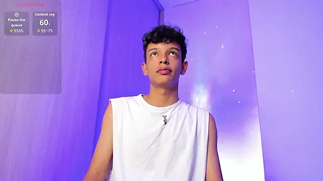 Snapshot of Maxfrost1 chatting on 15, 3, 2026 Maxfrost1 online show from 15, 3, 2026