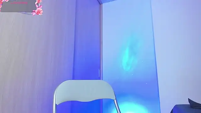 Snapshot of Maxfrost1 chatting on 14, 4, 2026 Maxfrost1 online show from 14, 4, 2026