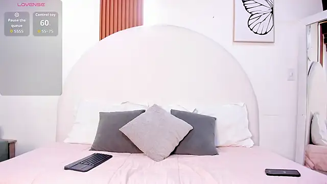 Snapshot of Violett_Rosse_ chatting on 12, 5, 2026 Violett Rosse online show from 12, 5, 2026