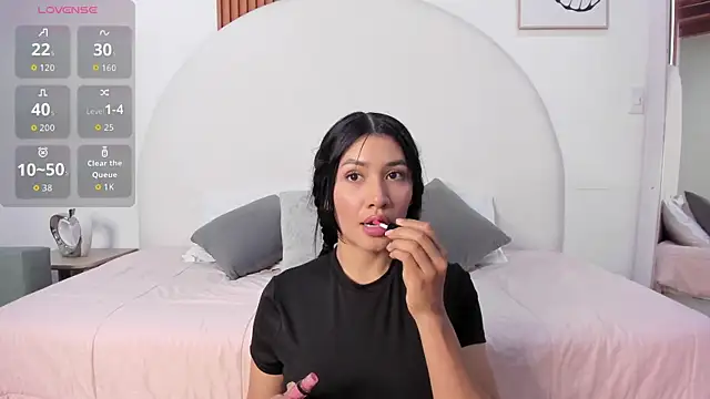 Snapshot of Violett_Rosse_ chatting on 22, 5, 2026 Violett Rosse online show from 22, 5, 2026