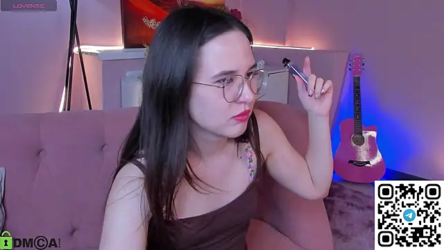 Snapshot of leylamirage chatting on 3, 3, 2026 leylamirage online show from 3, 3, 2026