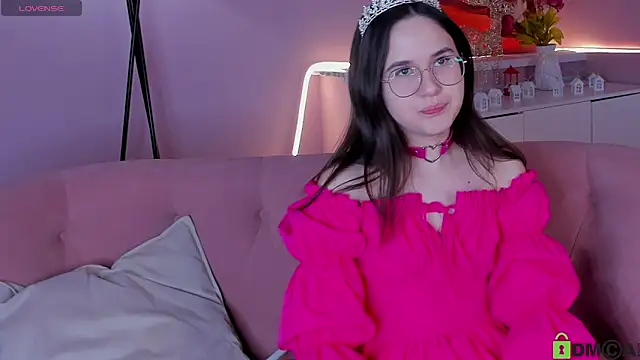 Snapshot of leylamirage chatting on 10, 3, 2026 leylamirage online show from 10, 3, 2026