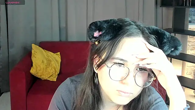 Snapshot of leylamirage chatting on 5, 4, 2026 leylamirage online show from 5, 4, 2026