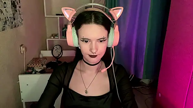 MabelDefina online show from 10, 5, 2026