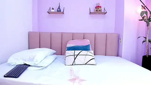 camila scoth online show from 30, 4, 2026