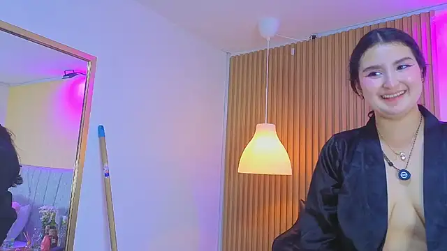 Snapshot of zoe_moon__ chatting on 13, 3, 2026 zoe moon online show from 13, 3, 2026