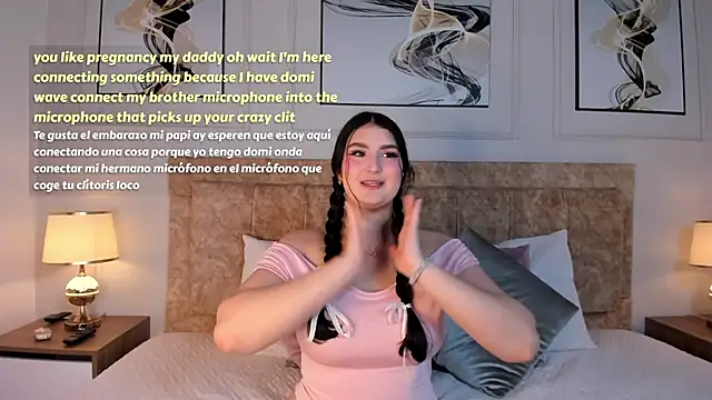 Snapshot of zoe_moon__ chatting on 4, 4, 2026 zoe moon online show from 4, 4, 2026