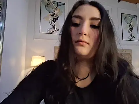 zoe moon   online show from 13, 5, 2026