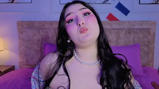 zoe moon   online show from 5, 7, 2026