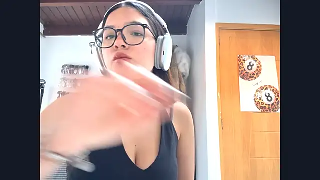 Snapshot of Katya_28 chatting on 4, 3, 2026 Katya 28 online show from 4, 3, 2026