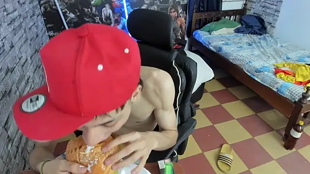 Snapshot of wex_077 chatting on 15, 4, 2026 wex 077 online show from 15, 4, 2026