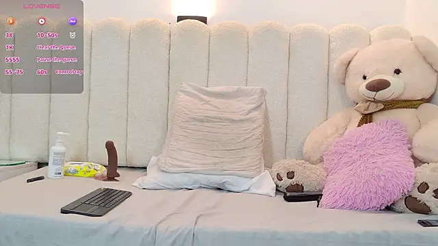 Snapshot of Ruby_cruzz chatting on 9, 3, 2026 Ruby cruzz online show from 9, 3, 2026