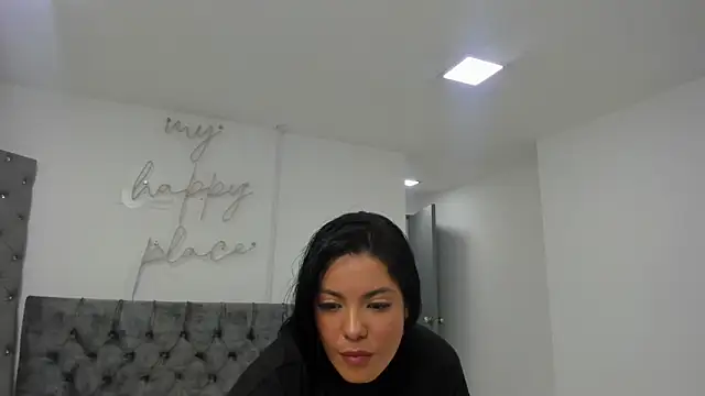Snapshot of Evelin__thompsson chatting on 23, 4, 2026 Evelin thompsson online show from 23, 4, 2026