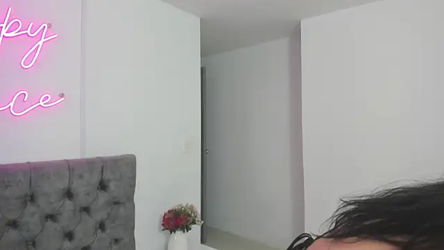 Snapshot of Evelin__thompsson chatting on 9, 5, 2026 Evelin thompsson online show from 9, 5, 2026