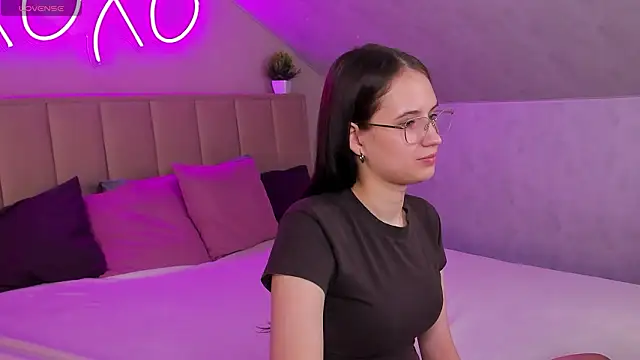 Snapshot of Miaa_Hill chatting on 9, 3, 2026 Miaa Hill online show from 9, 3, 2026