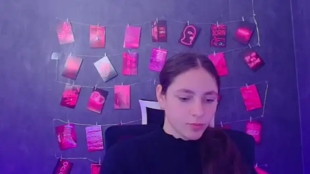 KissMeJulia online show from 25, 3, 2026