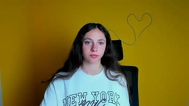 KissMeJulia online show from 10, 5, 2026