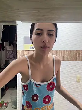 Snapshot of violetta_cutest_ chatting on 2, 4, 2026 violetta cutest online show from 2, 4, 2026