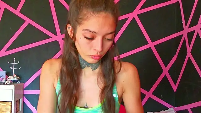 Katiesantana online show from 17, 2, 2026